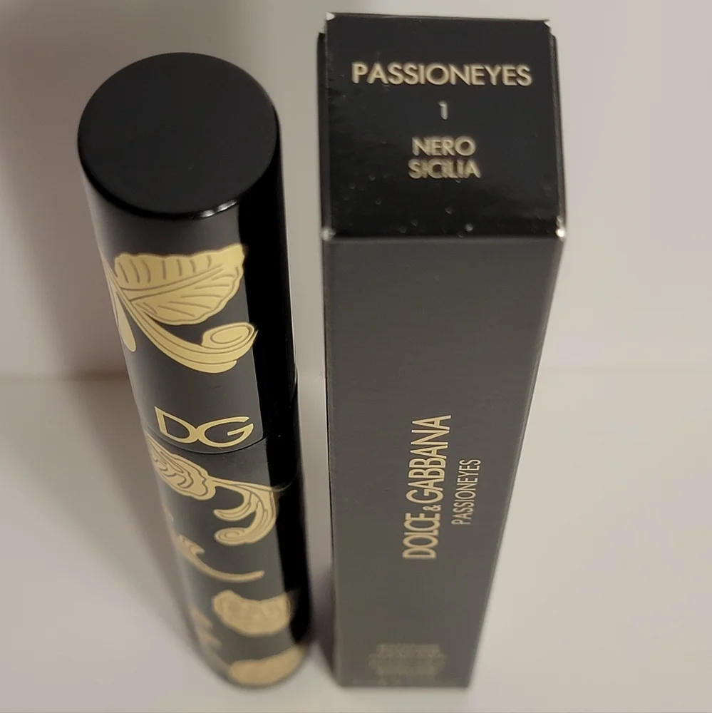 Dolce & Gabbana Passioneyes Intense Volume Mascara Nero Black new in box makeup